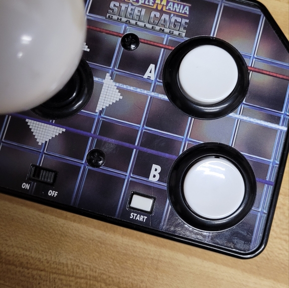 WrestleMania Steel Cage Challenge Play TV Game - Picture 4 of 7